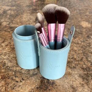 Sigma Beauty Mint Handle Brush Duo with Gold Accents